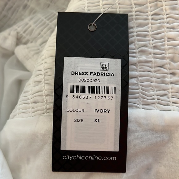 City Chic Plus Size Ivory Cotton Embroidered Mini Dress – Size 22 / XL - Picture 4 of 4